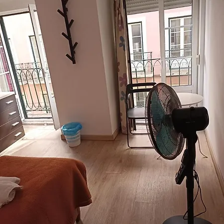 Martim Moniz 28 Guest House-3